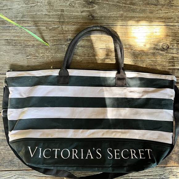 Victoria's Secret Handbags - Victoria’s Secret Tote